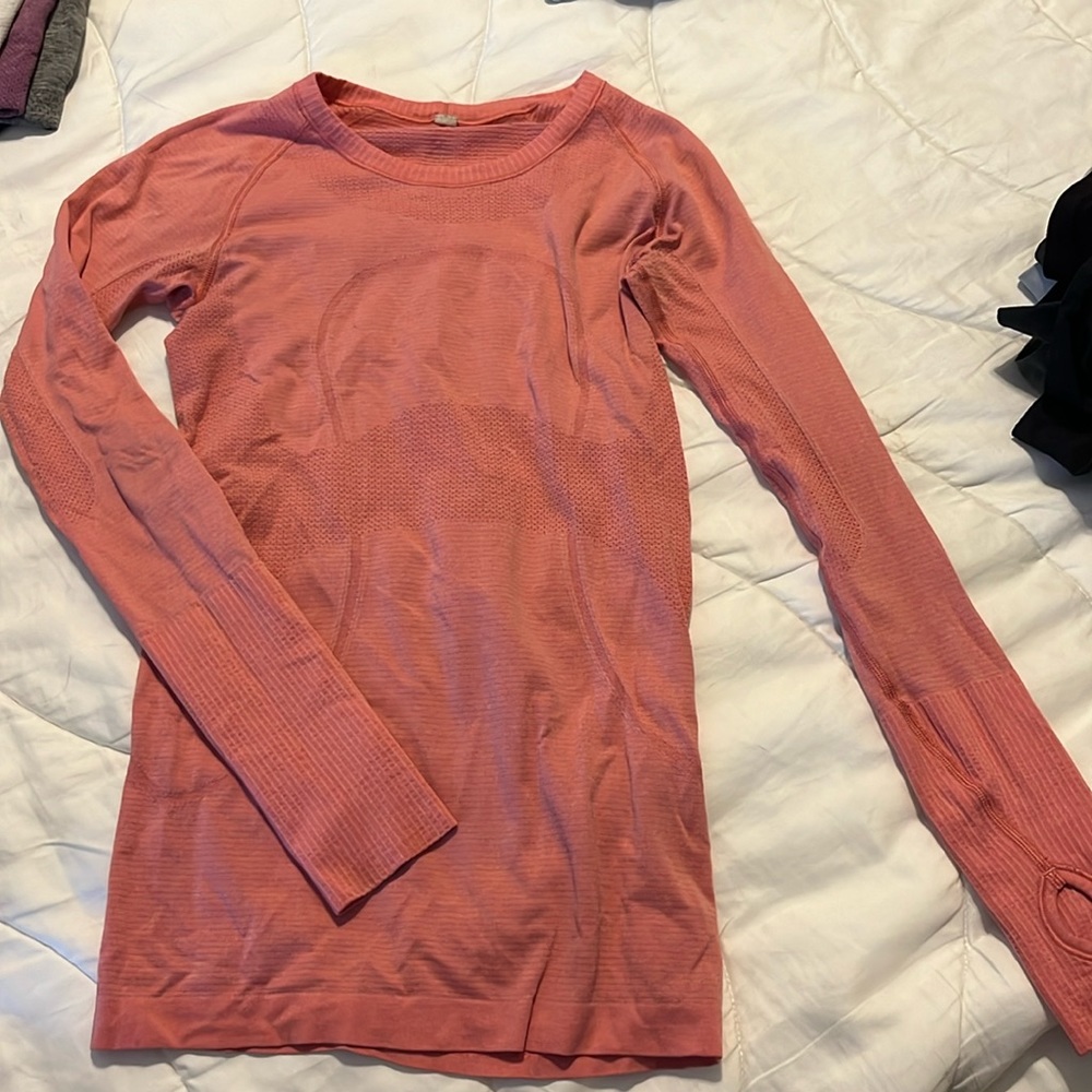 Swiftly Tech Long-sleeve shirt